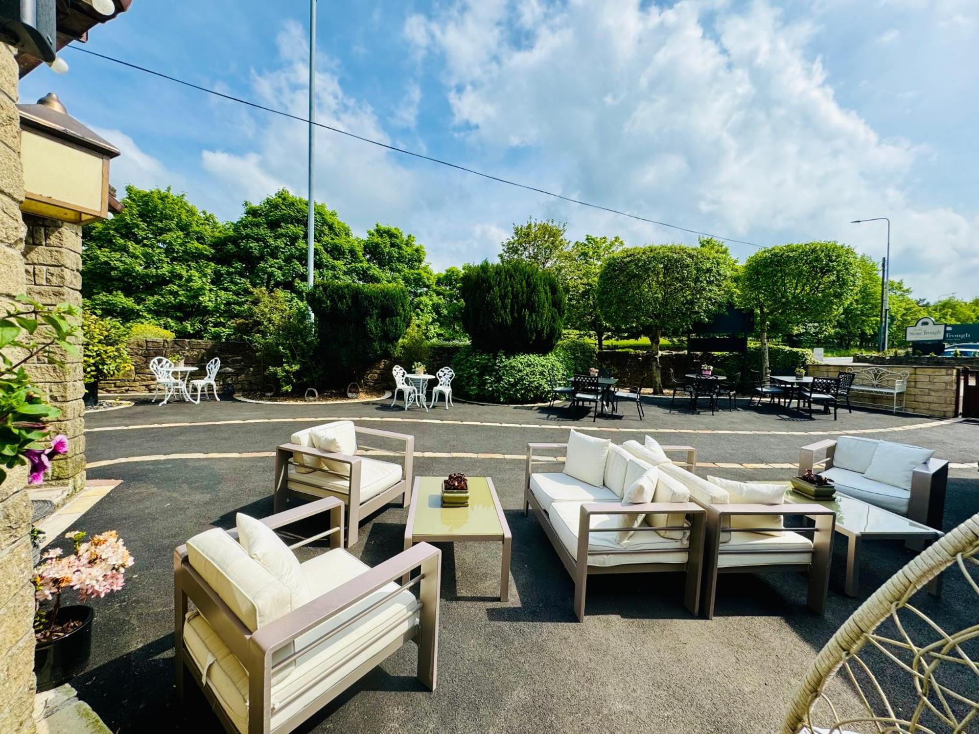 The Old Stone Trough Country Hotel Kelbrook Exterior photo